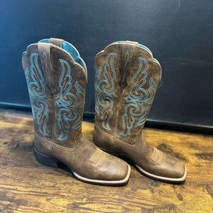 Ariat Women’s PrimeraStretch Cowboy Boots 10B NWOB